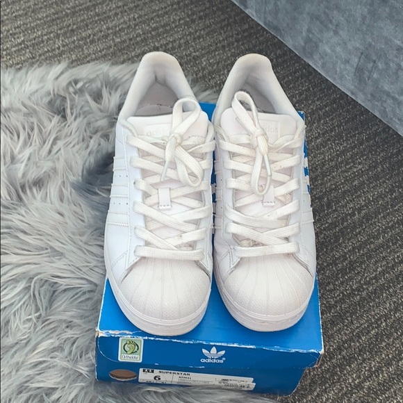 all white shell top adidas